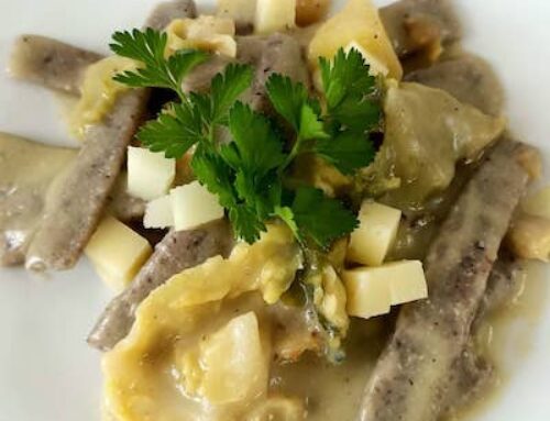 Pizzoccheri home made con crema di patate, verza e fontina